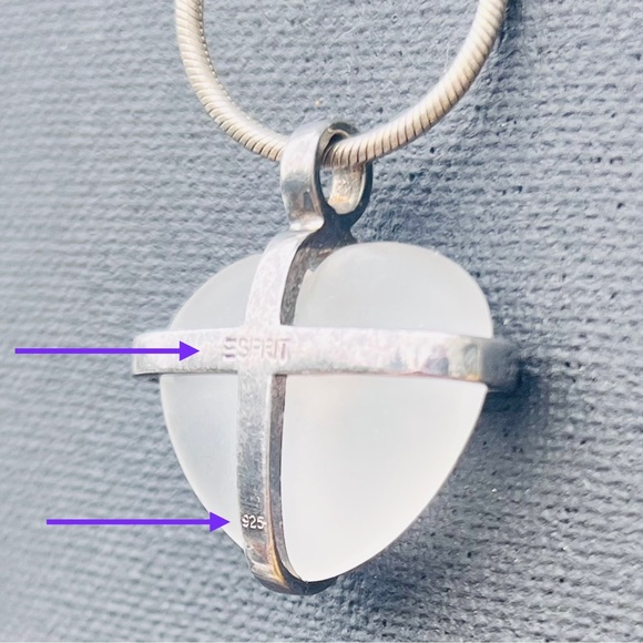 ๐ค ESPRIT I ๐ U | VINTAGE 1990s HEART NECKLACE | DISCONTINUED | ORIGINAL TIN BO - Picture 4 of 6